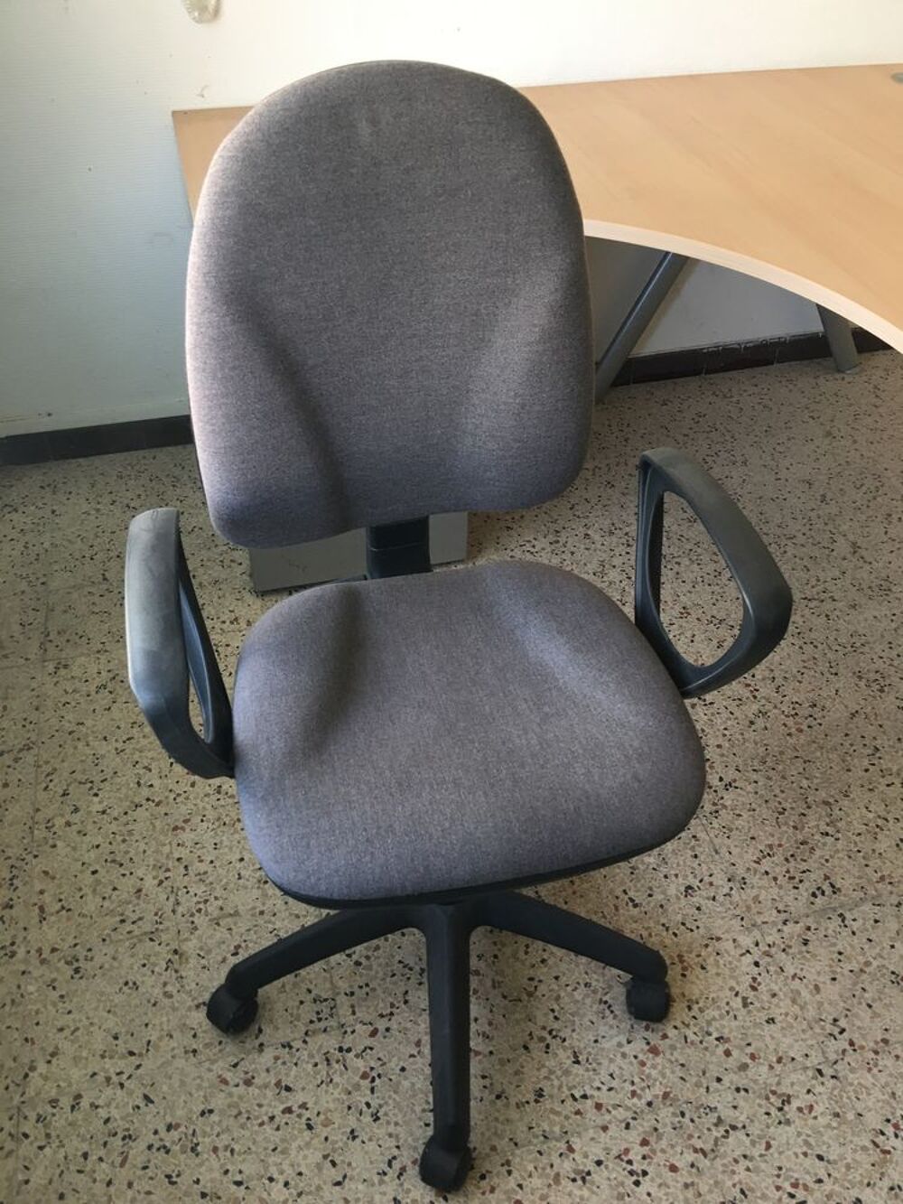 bureau d'angle avec caisson + fauteuil bureau Meubles