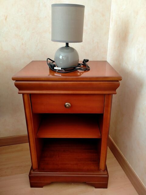 Chevet en merisier  35 Saint-Georges-de-Pointindoux (85)