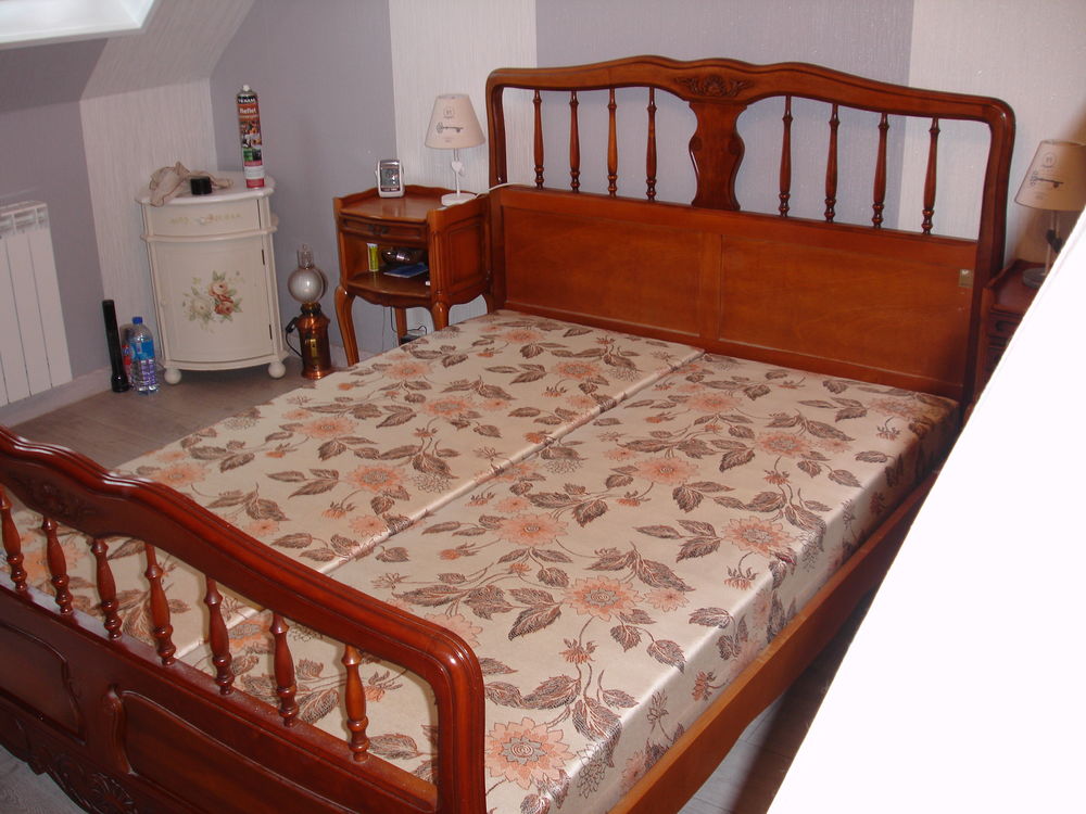 lit de 140 teinte MERISIER Meubles