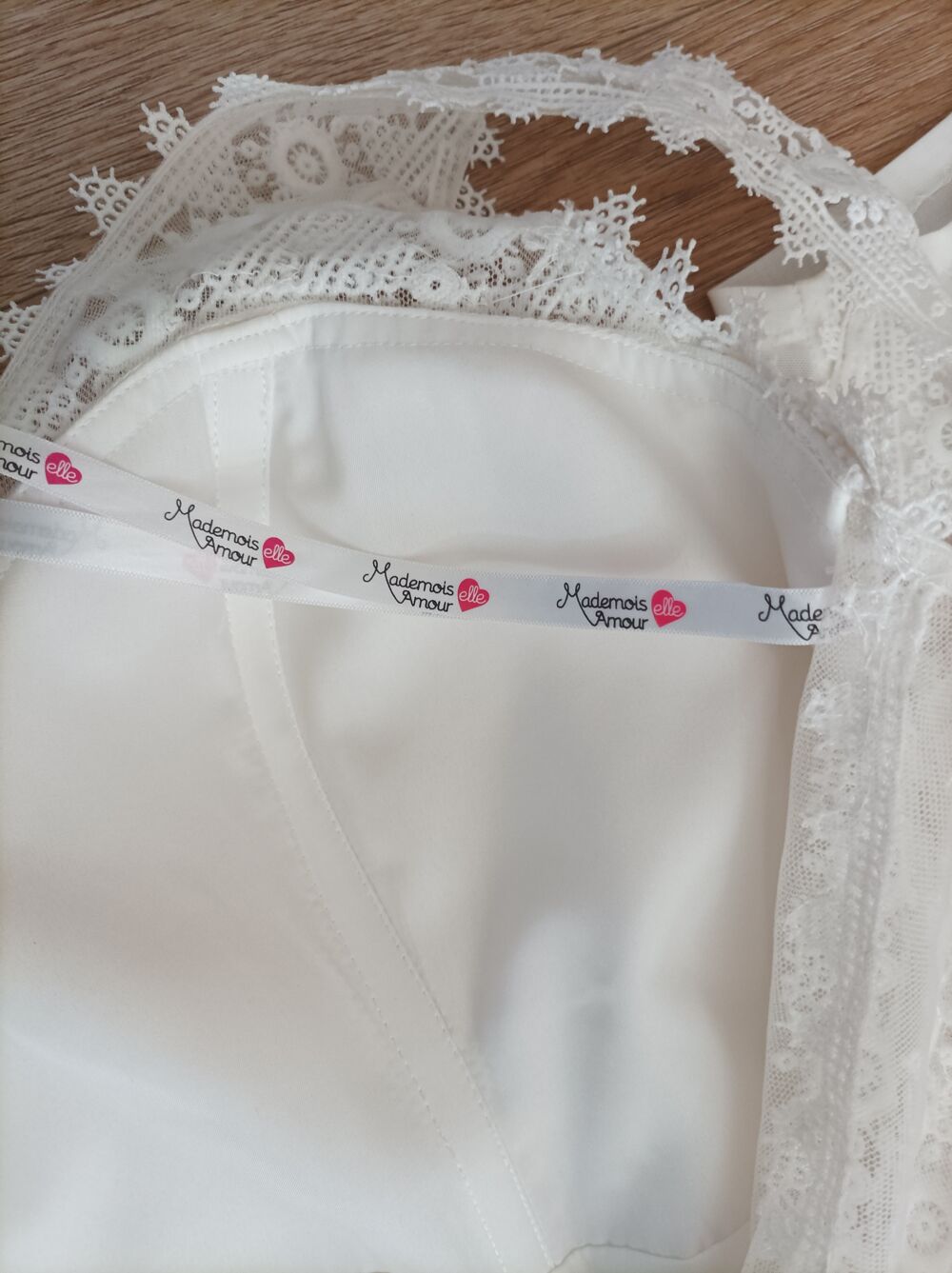 Robe de mari&eacute;e Mademoiselle Amour Vêtements