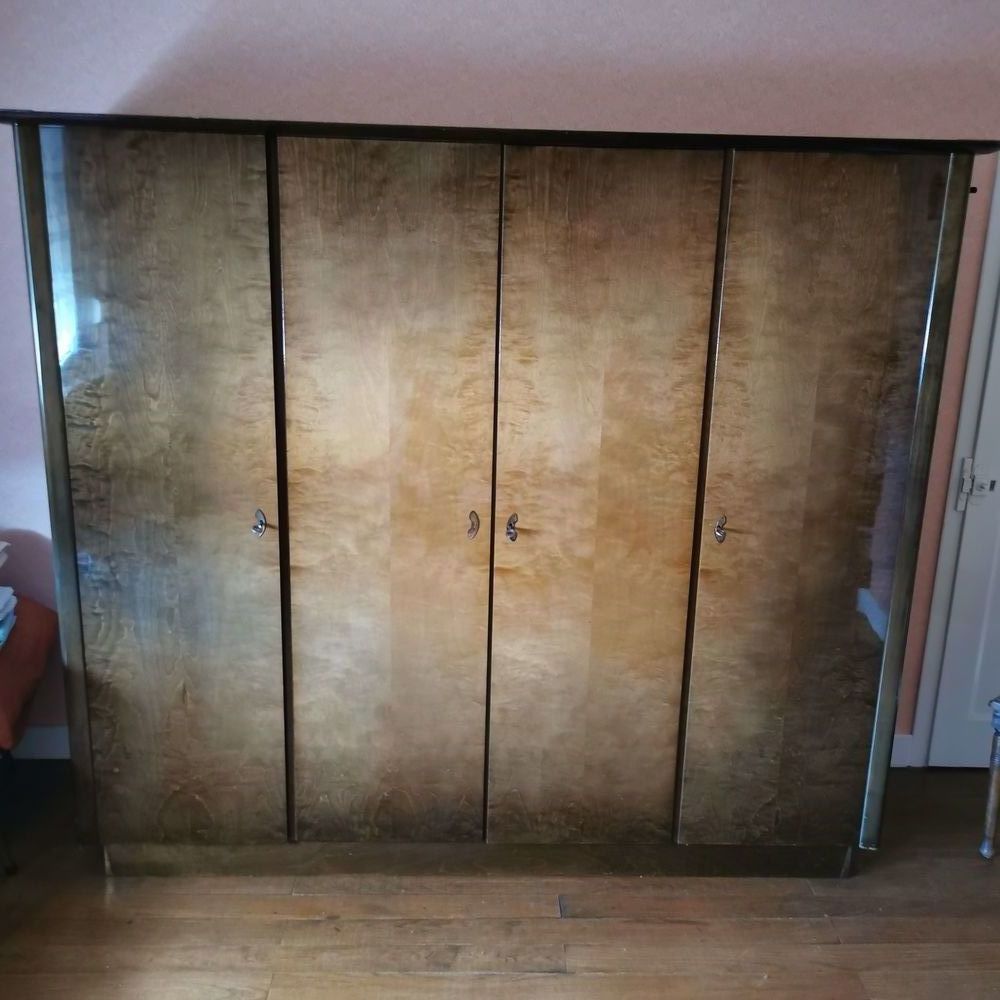Suite d&eacute;c&egrave;s, anciens meubles Meubles