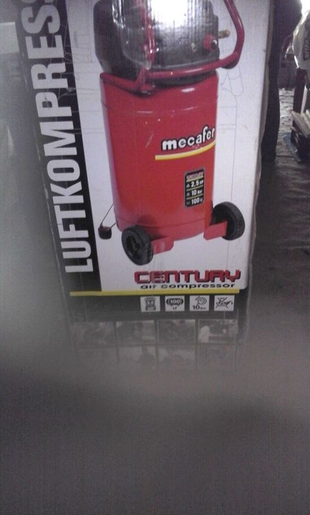 COMPRESSEUR 100 l sans huile JAMAIS SERVI + outils et access Bricolage