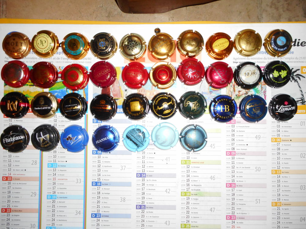 LOTS DE 20 MUSELETS DE CHAMPAGNE 