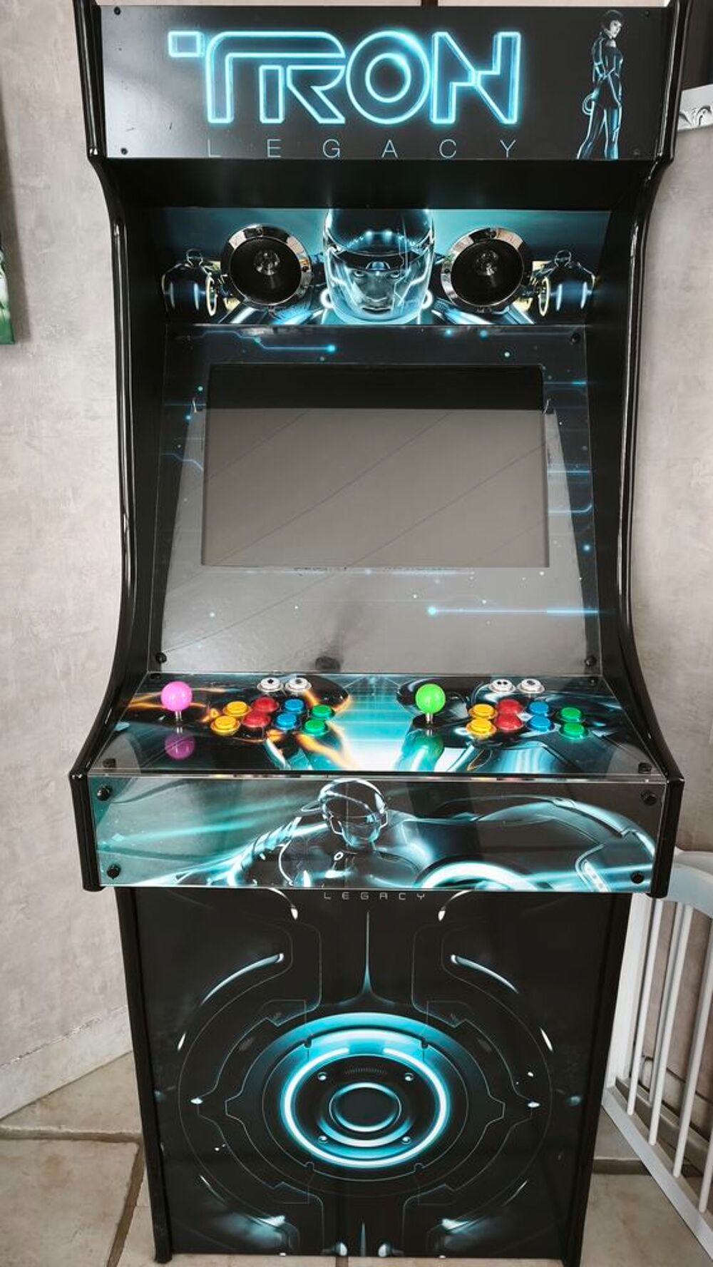 Borne arcade Tron Consoles et jeux vidéos