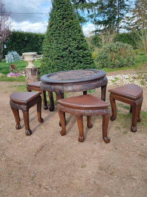 Ancienne+table+basse+ronde+de+salon+avec+ses+4+tabourets 120 Avermes (03)