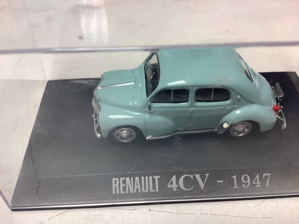 RENAULT 4CV 1947 1/43 voiture miniature 