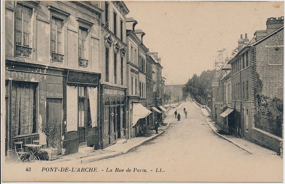27. CPA PONT-DE-L'ARCHE. La Rue de Paris 