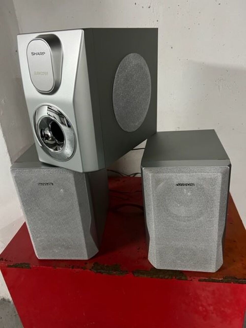 2 hauts parleurs 60w + caisson basses 80 w Audio et hifi