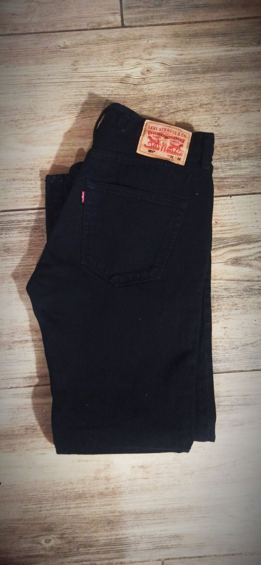 Jean L&eacute;vi strauss noir 31/32 neuf Vêtements