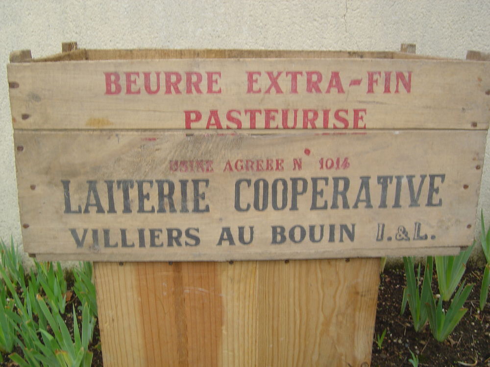caisse de livraison de beurre pasteuris&eacute; Décoration