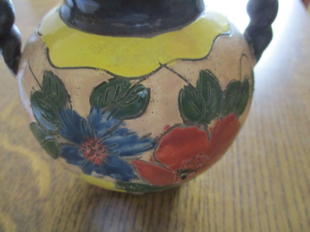 Vase c&eacute;ramique avec anses torsad&eacute;s Décoration