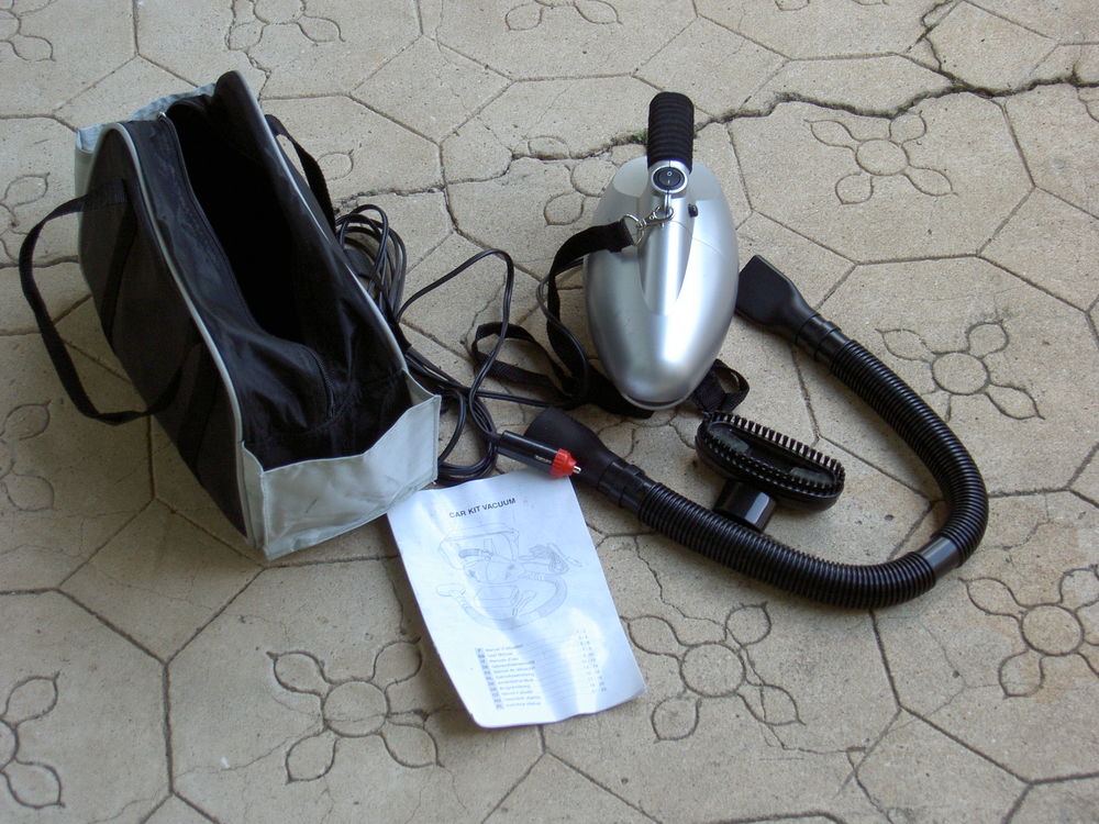 Mini aspirateur de voiture. Electroménager