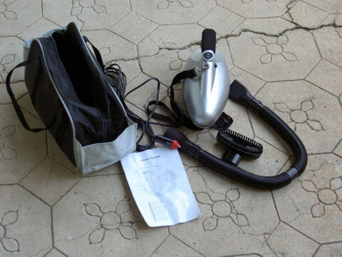 Mini aspirateur de voiture. 25 Uzs (30)