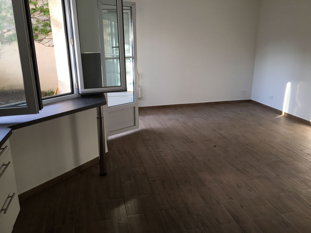 Location Appartement Studio 28m² avec jardin et cave - 10min à pieds du RER A Neuilly-sur-marne