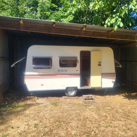 AUTRES Caravane 1981 occasion Châteaumeillant 18370