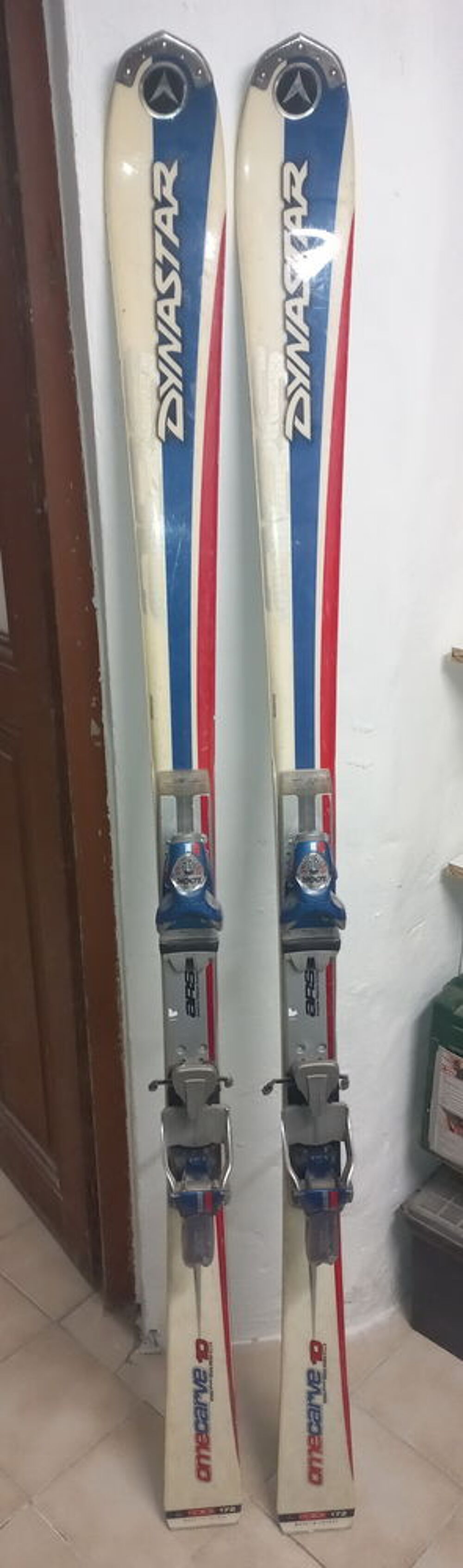 SKI - PAIRE de SKI OmeCarve 10 Dynastar Sports