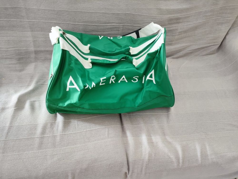 SAC de voyage AMERASIA. larg.75 cm-haut.31cm-&eacute;pais.24 cm Maroquinerie