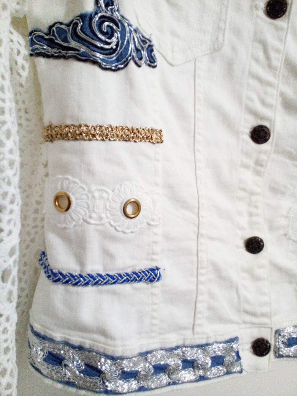 Veste en Jean Desigual taille 42? V�tements