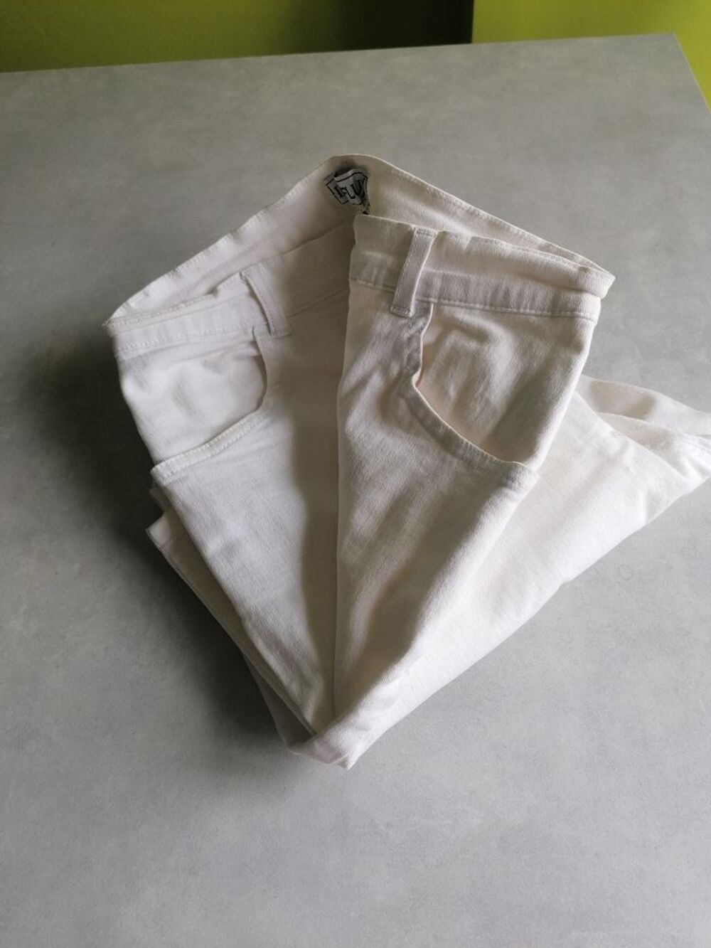 Pantalon et bermuda femme Vêtements