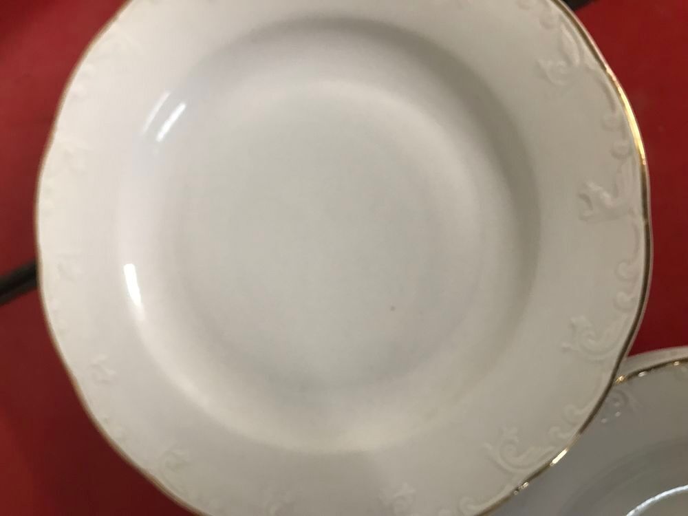 lot de vaisselle en porcelaine pour 50 eur SUR PLACE Décoration