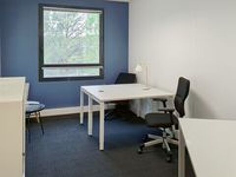   Accès tout compris aux [bureaux/espaces de coworking/salons d'affaires/etc.] à Aix en Provence Parc du Golf  