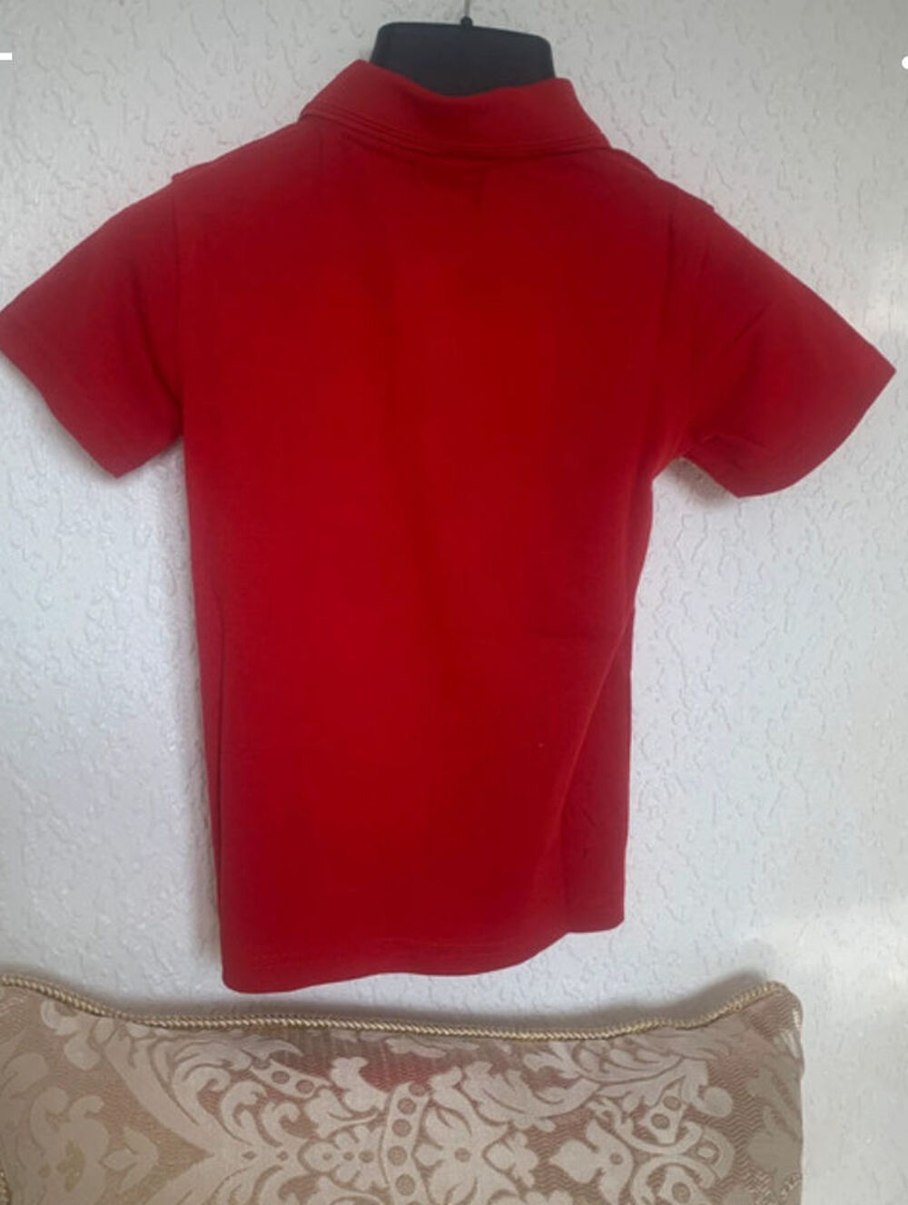 Polo Rouge - Marque grace
collection / taille 6 ans 116 cm / Vêtements