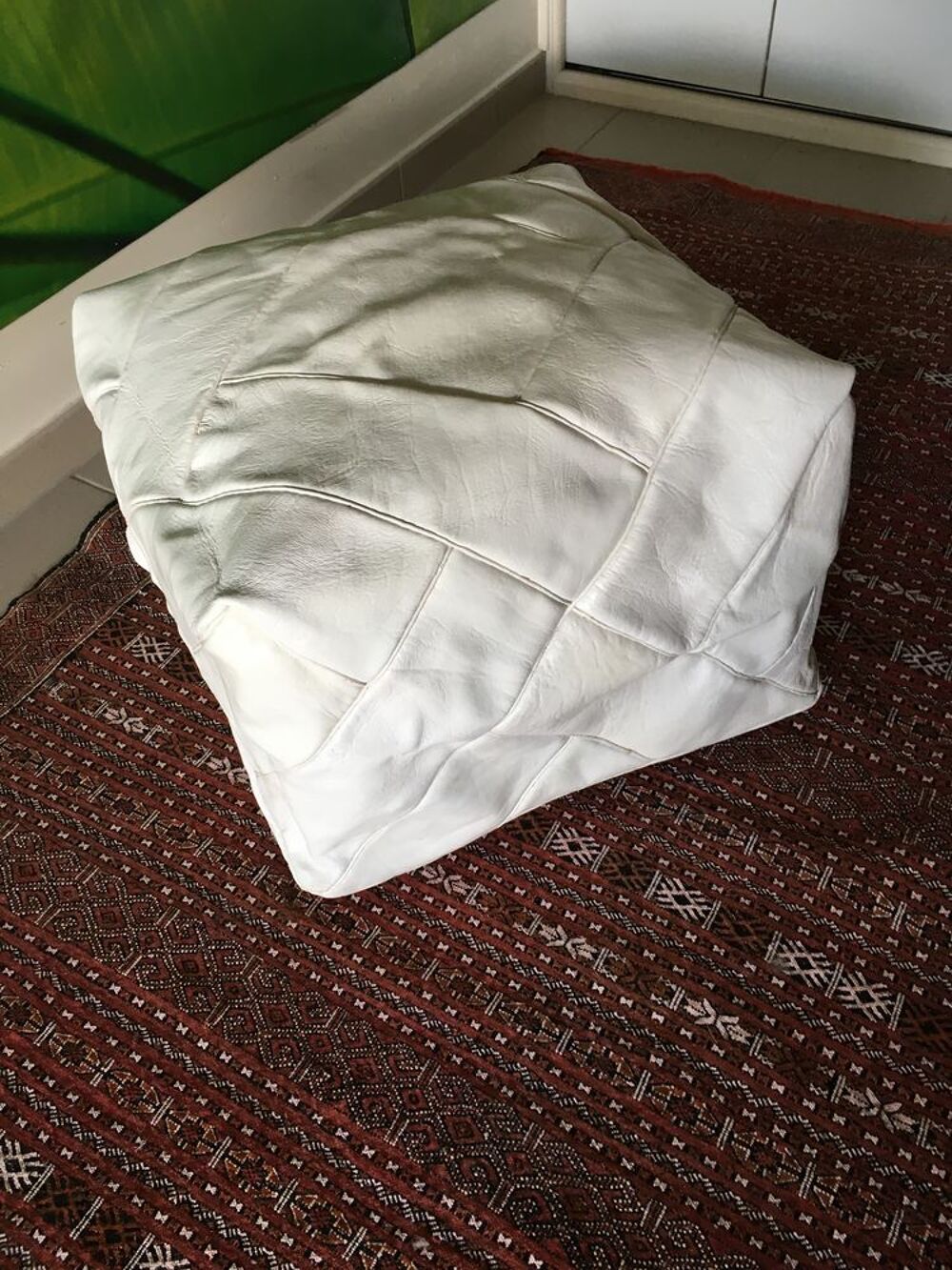 Pouf en cuir blanc Meubles