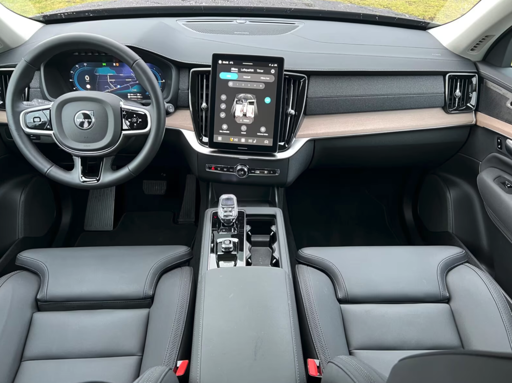 XC90 T8 AWD Hybride Rechargeable 455 ch 7pl Plus Dark 2025 occasion 59000 Lille