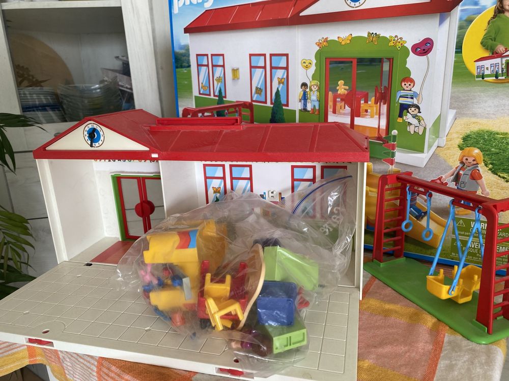 Playmobil City Life - Le Jardin d'enfants transportable Jeux / jouets