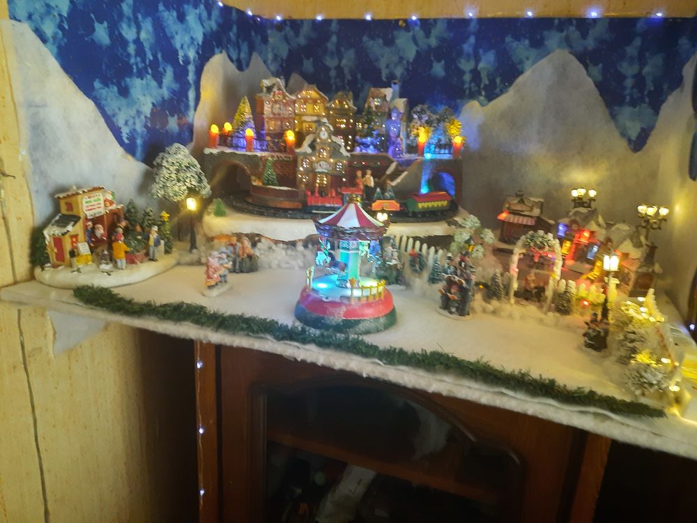 d&eacute;coration de No&euml;l quasi neuve. J'&eacute;tais assistante mate Décoration