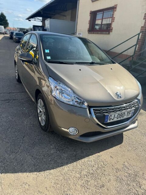Peugeot 208 1.2 vti 82 active 5p