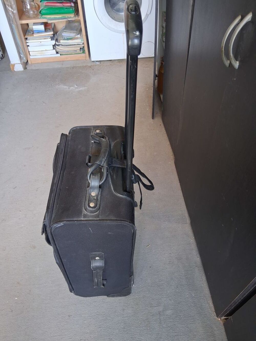 Valise &agrave; roulettes noire ? Marque LANCEL (marque premium) Maroquinerie