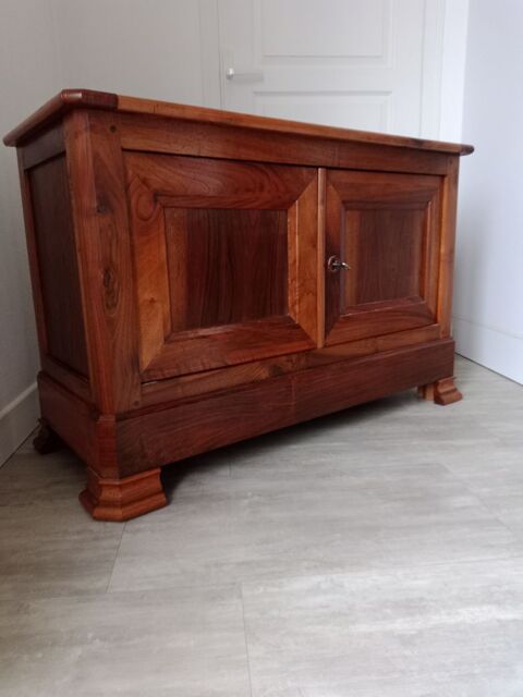 buffet 2 portes en noyer 190 Availles-en-Ch�tellerault (86)