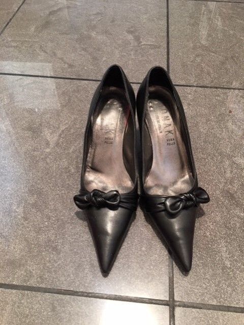 Chaussures en cuir noir JONAK avec noeuds  45 Paris 15 (75)