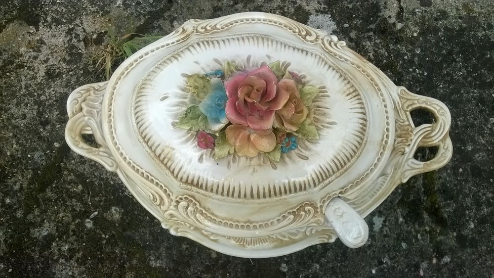 Soupi&egrave;re en Fa&iuml;ence
Ann&eacute;e 1950
Cuisine