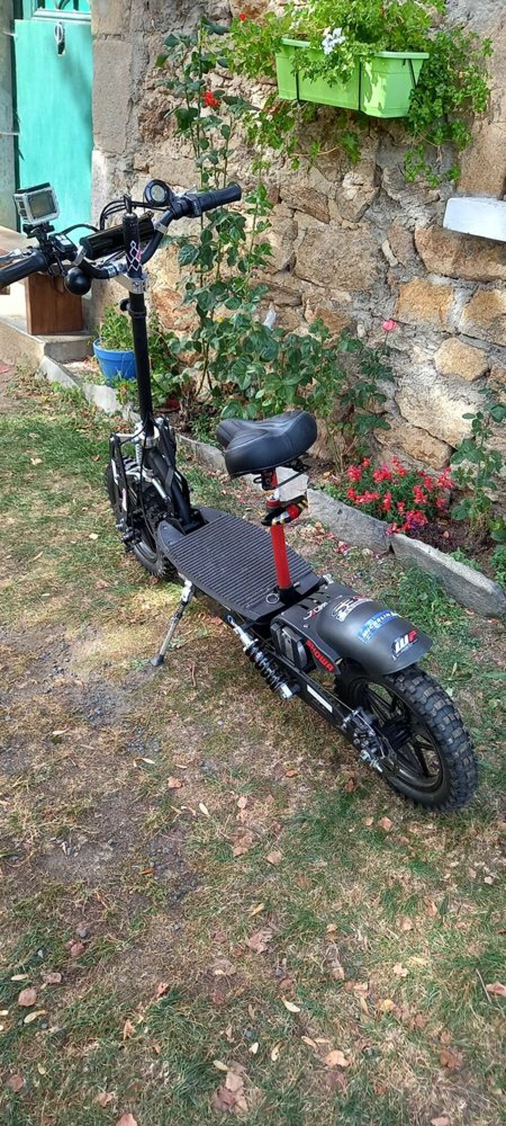 Trottinette &eacute;lectrique 1000 watts. Vélos