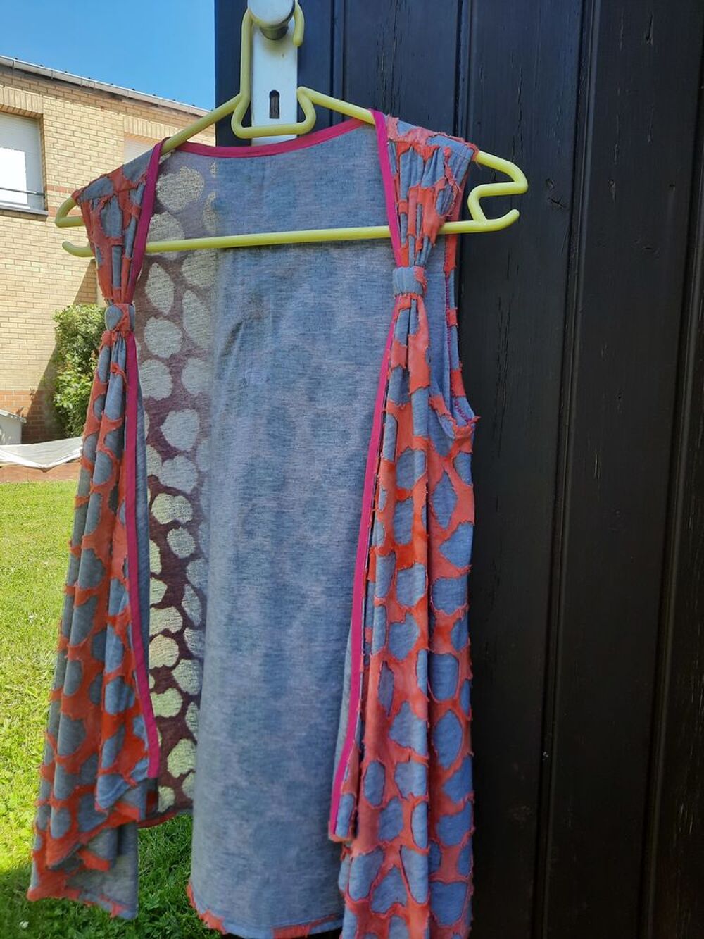Gilet color&eacute;e Vêtements
