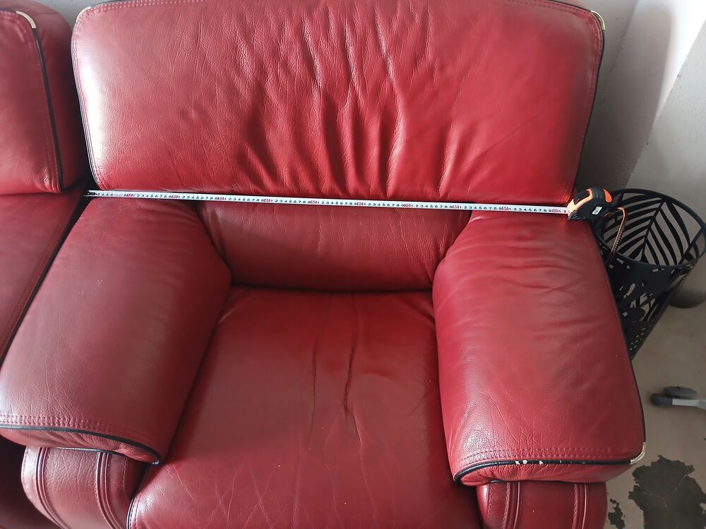 fauteuil cuir Bordeaux pr&eacute;s de thionville. Meubles