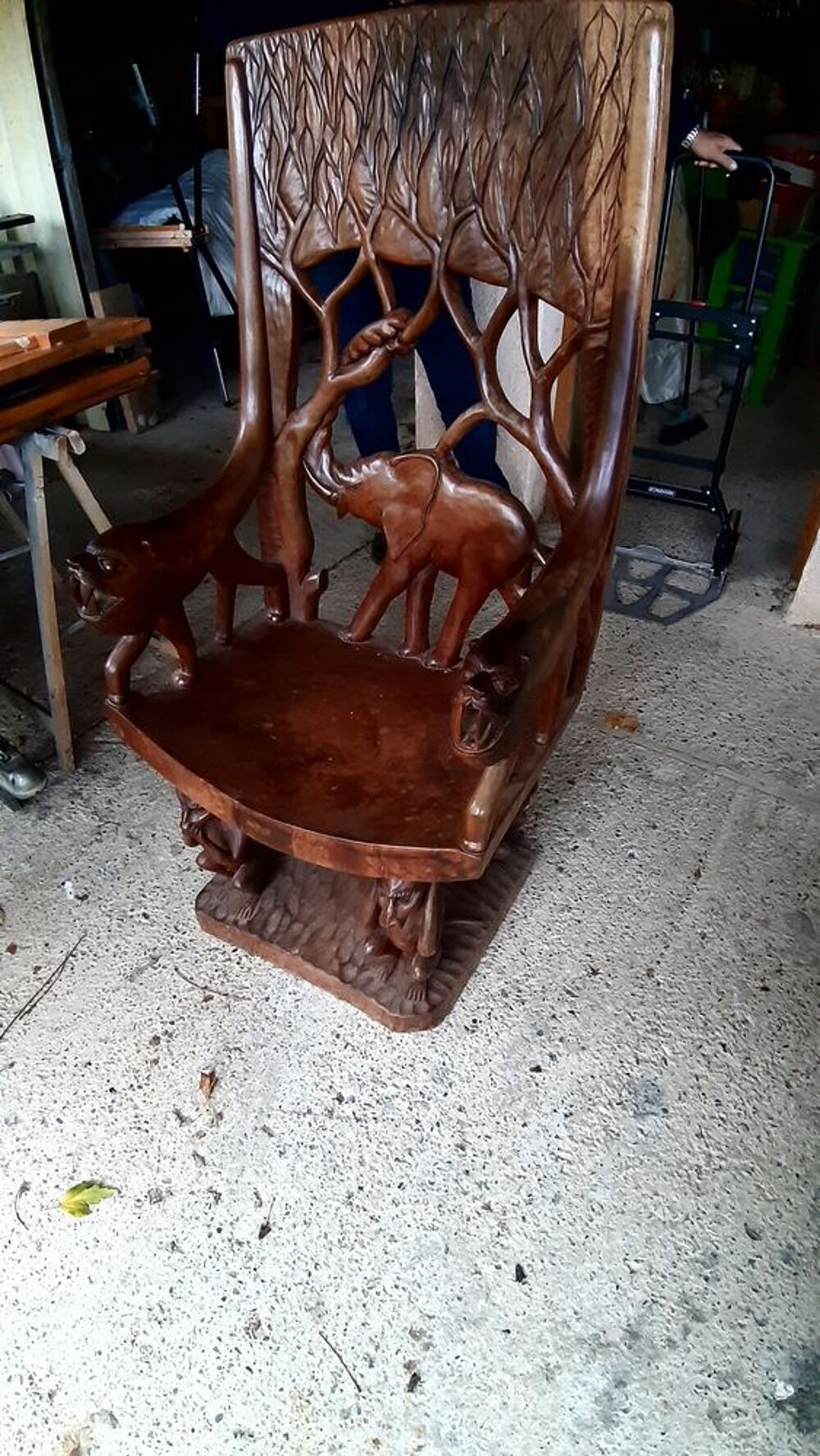 Fauteuil sculpt&eacute; &agrave; la main Meubles