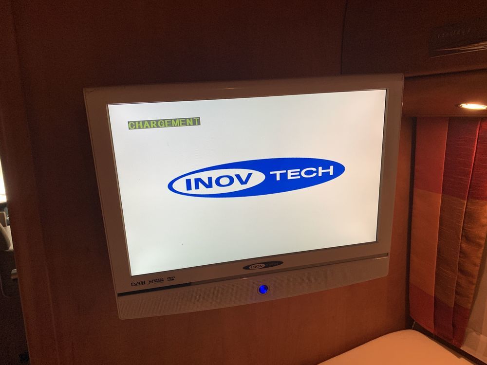 T&eacute;l&eacute;viseur Avec DVD int&eacute;gr&eacute; 12 volts Photos/Video/TV