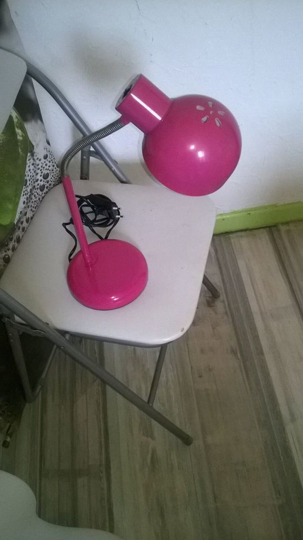 Lampe de bureau BUSY Fushia
Excellent etat Décoration
