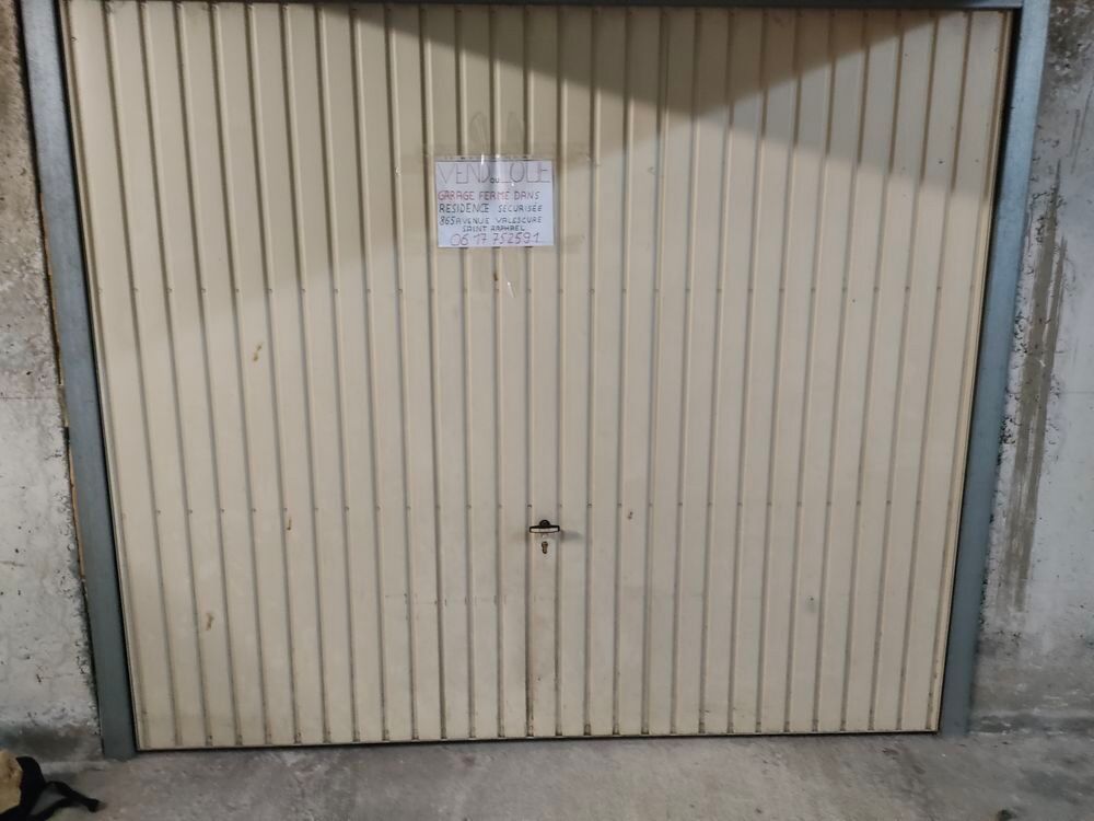 Vente Parking/Garage d un garage de 14 m2 dans résidence sécurisée Saint-raphaël
