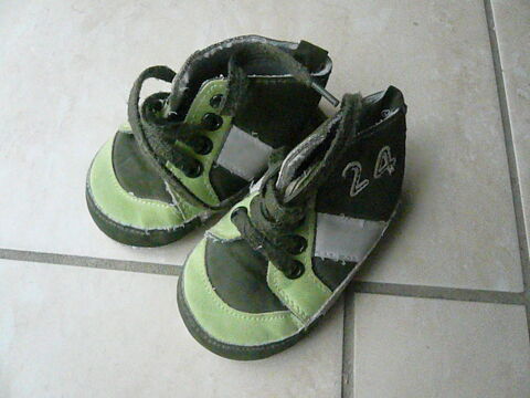 Tennis vertes et blanches ? 6/9 mois 2 Franqueville-Saint-Pierre (76)