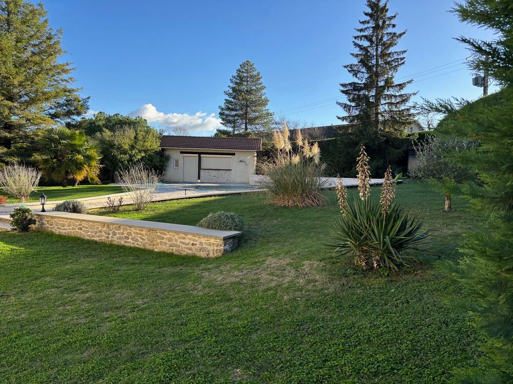 � vendre  Maison Saint-Baudille-de-la-Tour (38118)