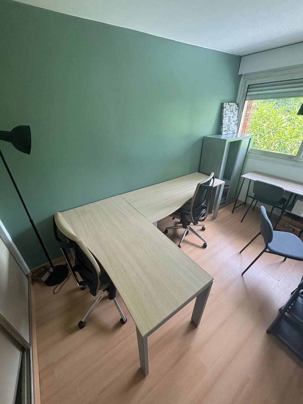 Bureaux professionnels ? 5 tables disponibles Meubles