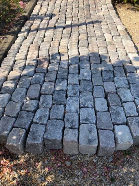 paves granit gris ancien sol terrasse jardin 2 Brienne-le-Chteau (10)