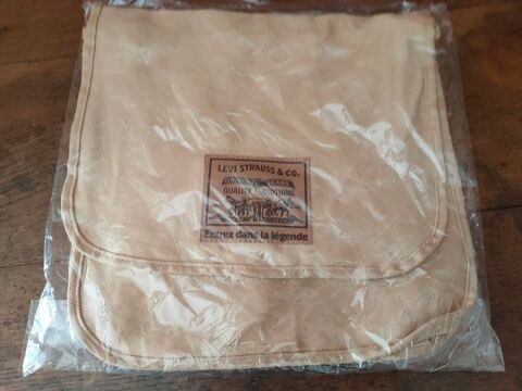 Sac Levy Strauss en Jean
30 Mouen (14)