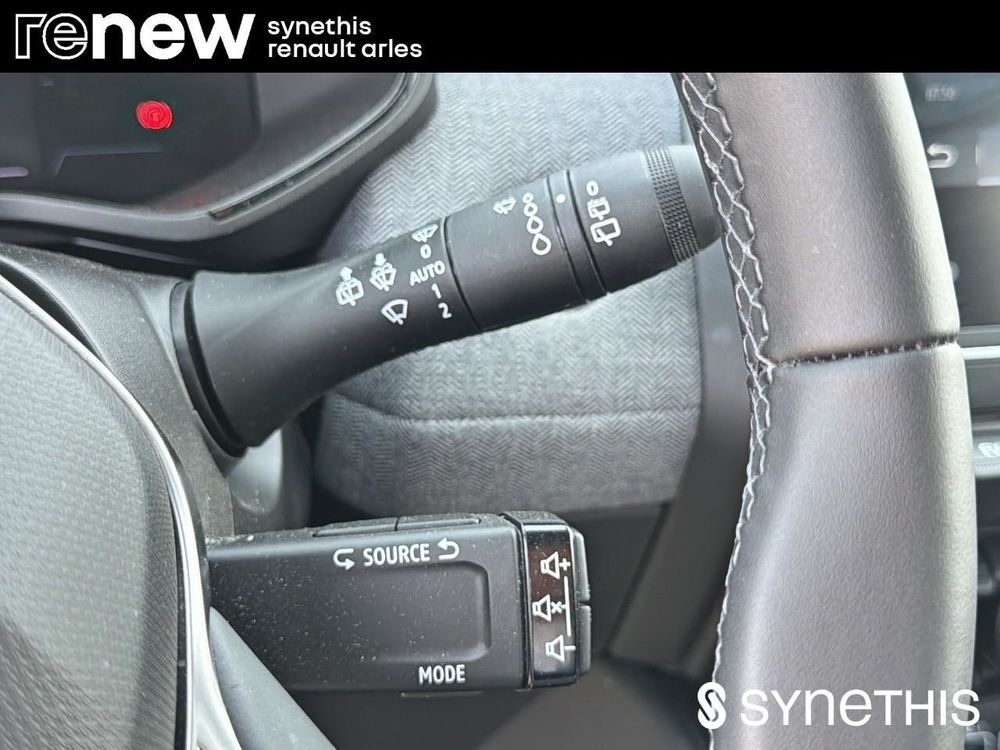 Clio V Clio E-Tech full hybrid 145 ch GSR2 Techno 2025 occasion 13200 Arles