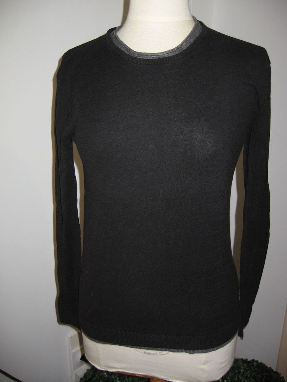 Pull l&eacute;ger Eleven Paris Vêtements