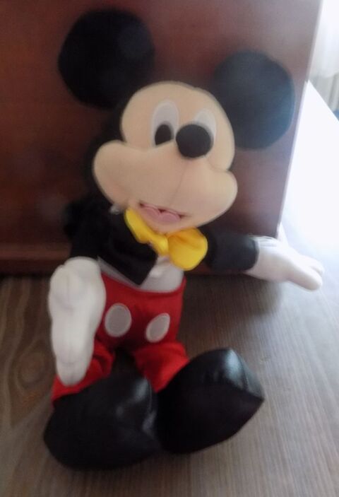 Mickey tenue de soirée 2 La Motte-d'Aveillans (38)